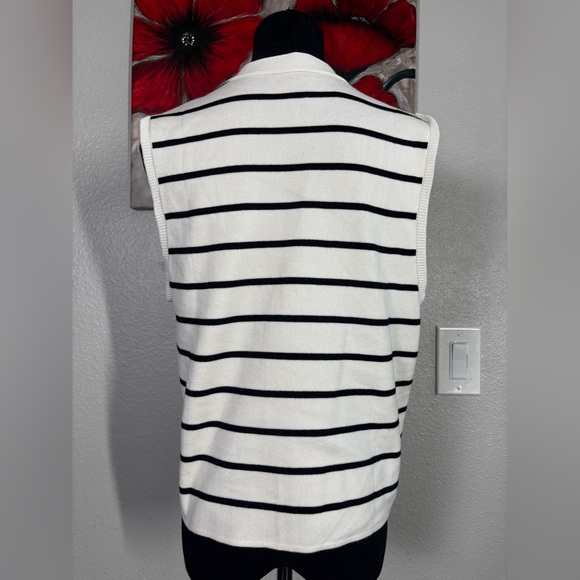 Commense Monochrome Striped Vest - Picture 2 of 3